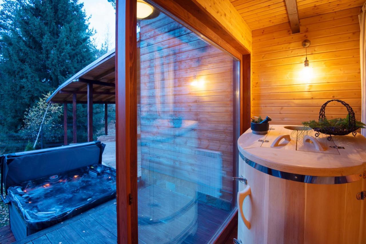 Pinus Villas Lodge With Private Jacuzzi & Phyto-Sauna Retreat Zheleznitsa Exteriör bild