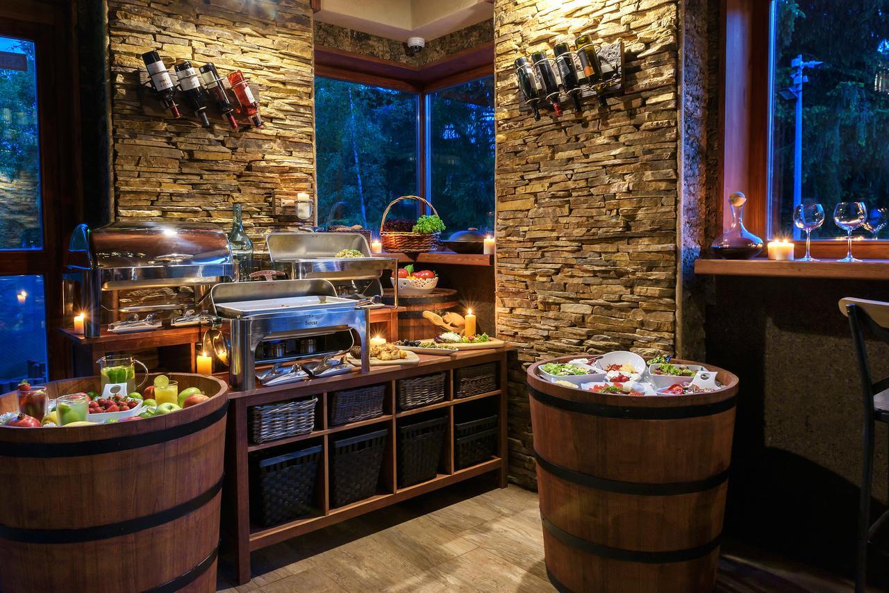 Pinus Villas Lodge With Private Jacuzzi & Phyto-Sauna Retreat Zheleznitsa Exteriör bild
